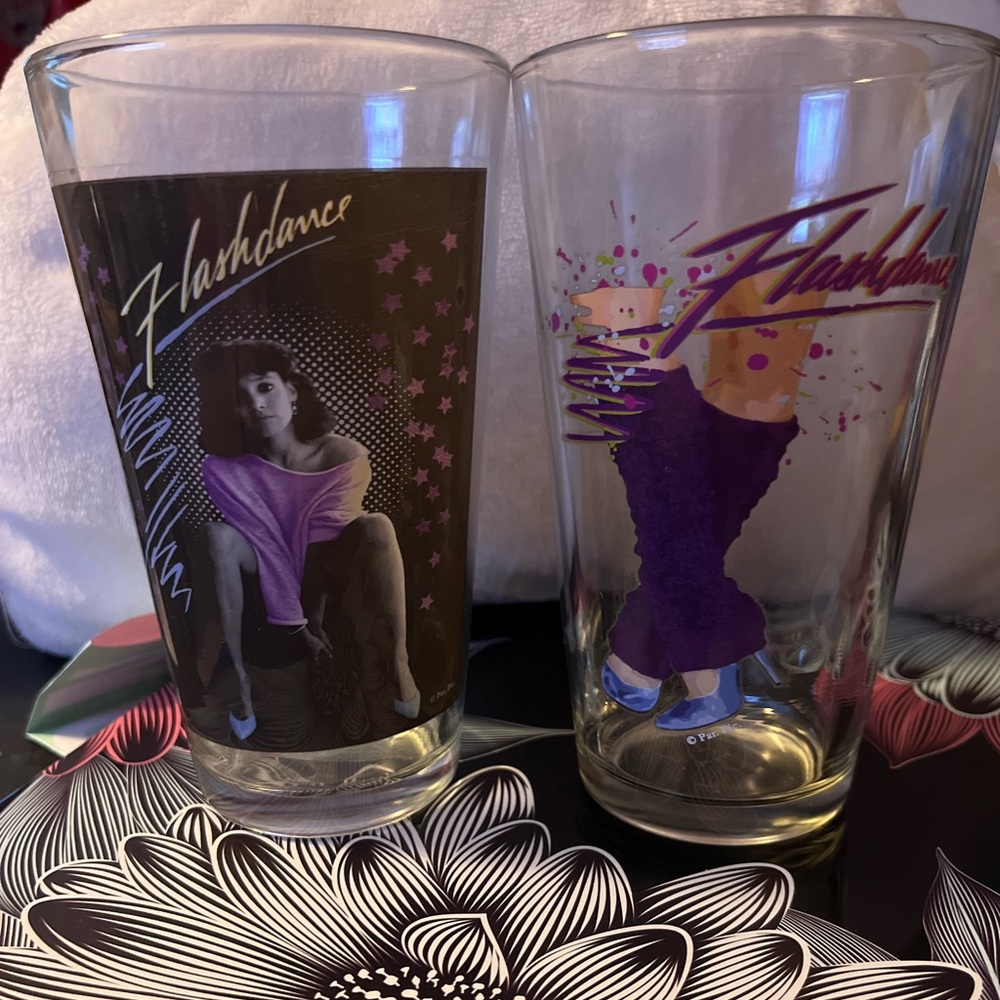 RARE FLASHDANCE PINT GLASS SET